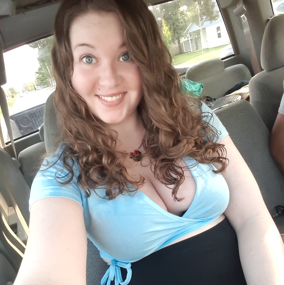 Meet your Posher, Kayla